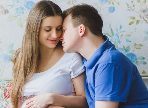 男人的背叛对于女人来说犹如晴天霹雳伤害大