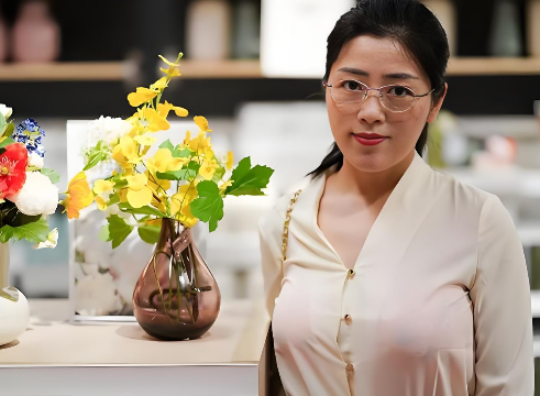 分享一个中年女人婚外情案例，或许值得感悟